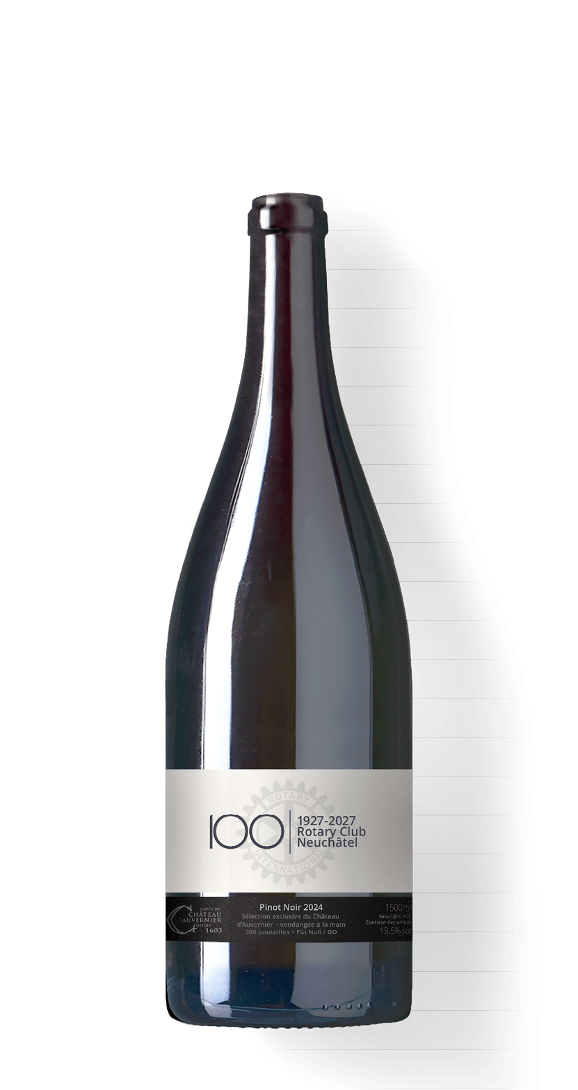 Bouteille de vin rouge avec une tiquette blanche c l brant le centenaire du Rotary Club Neuch tel et indiquant un Pinot Noir 2024.  Description g n r e par IA